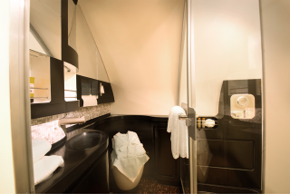 Illustration for article titled Etihad's New 'Residence' First Class Will Make You Insanely Jealous